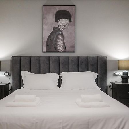 Byron Luxury Apartments Aigio Extérieur photo