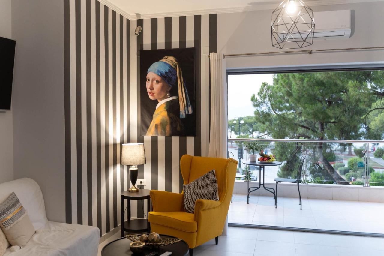 Byron Luxury Apartments Aigio Extérieur photo
