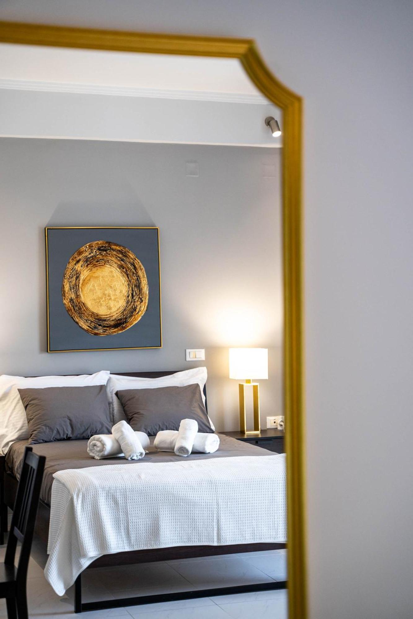 Byron Luxury Apartments Aigio Extérieur photo