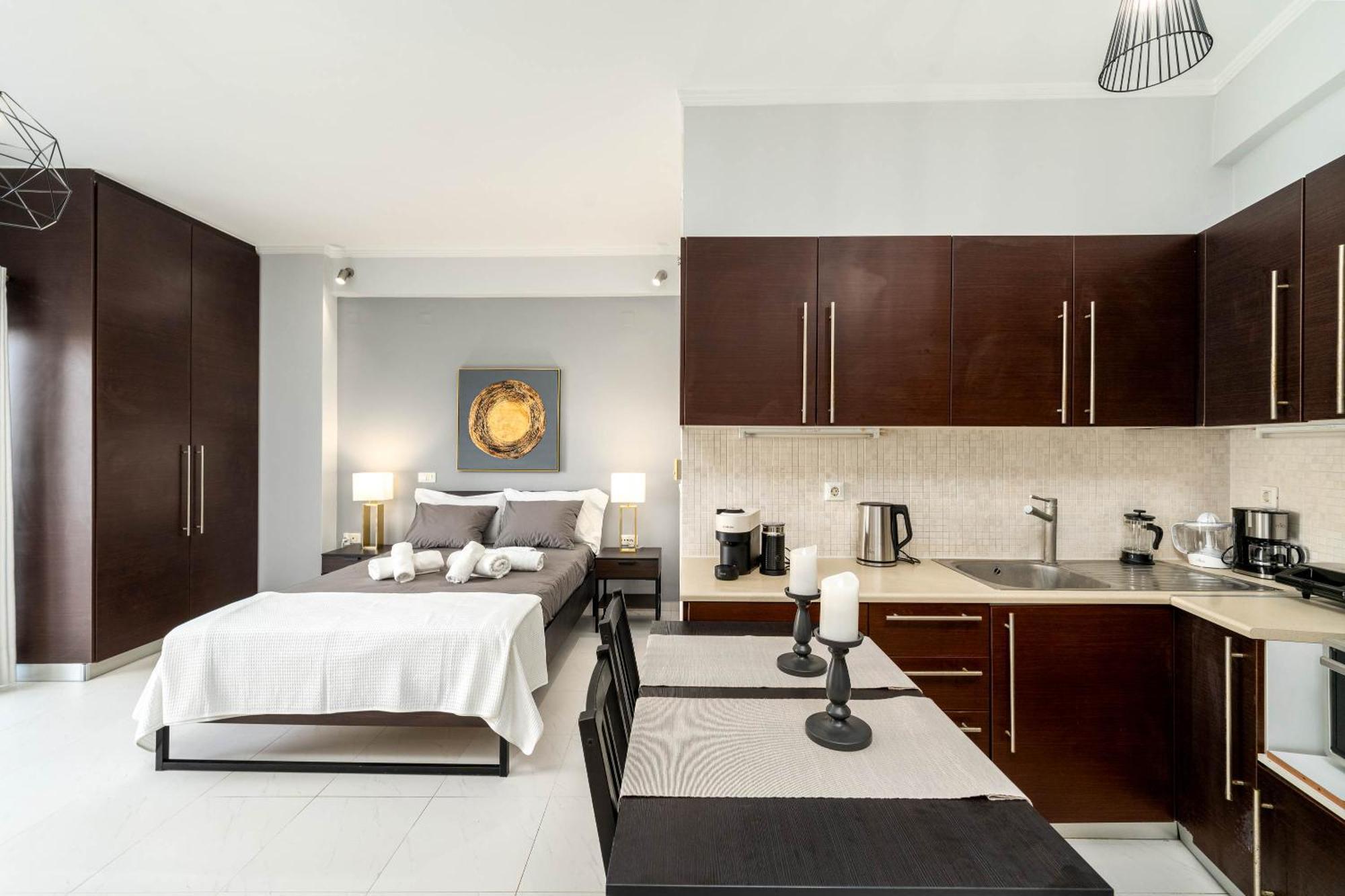 Byron Luxury Apartments Aigio Extérieur photo