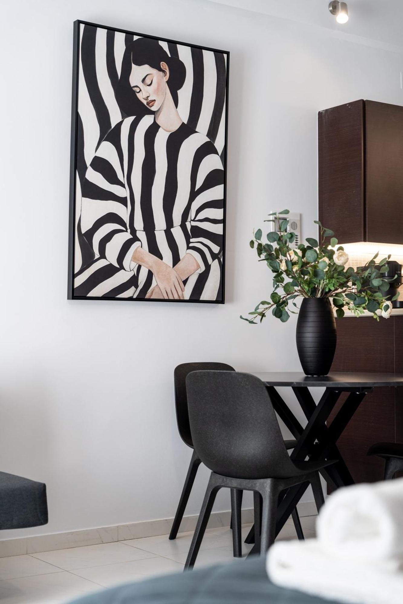 Byron Luxury Apartments Aigio Chambre photo
