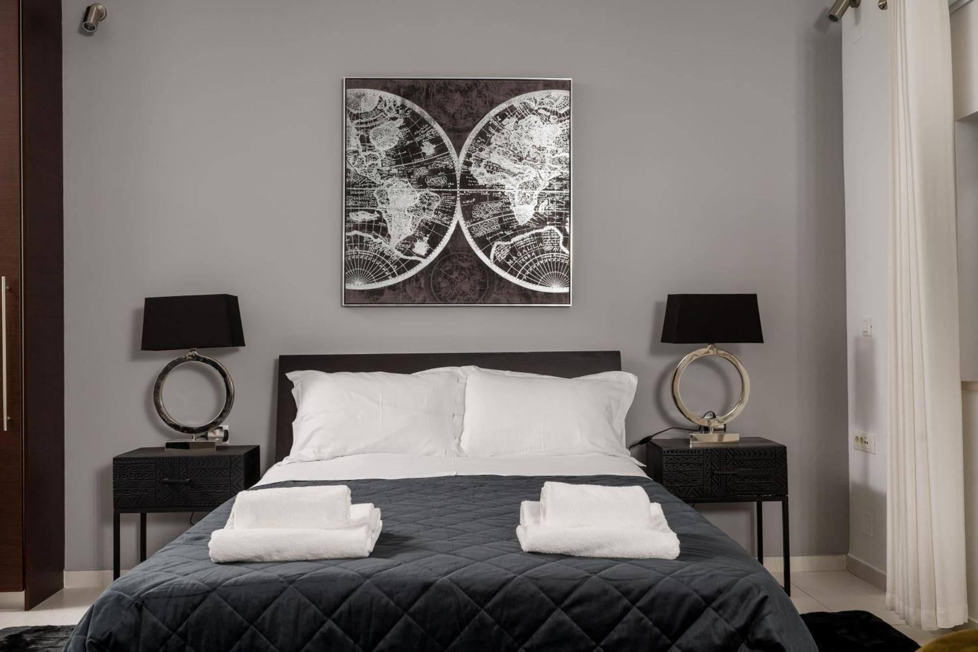 Byron Luxury Apartments Aigio Extérieur photo