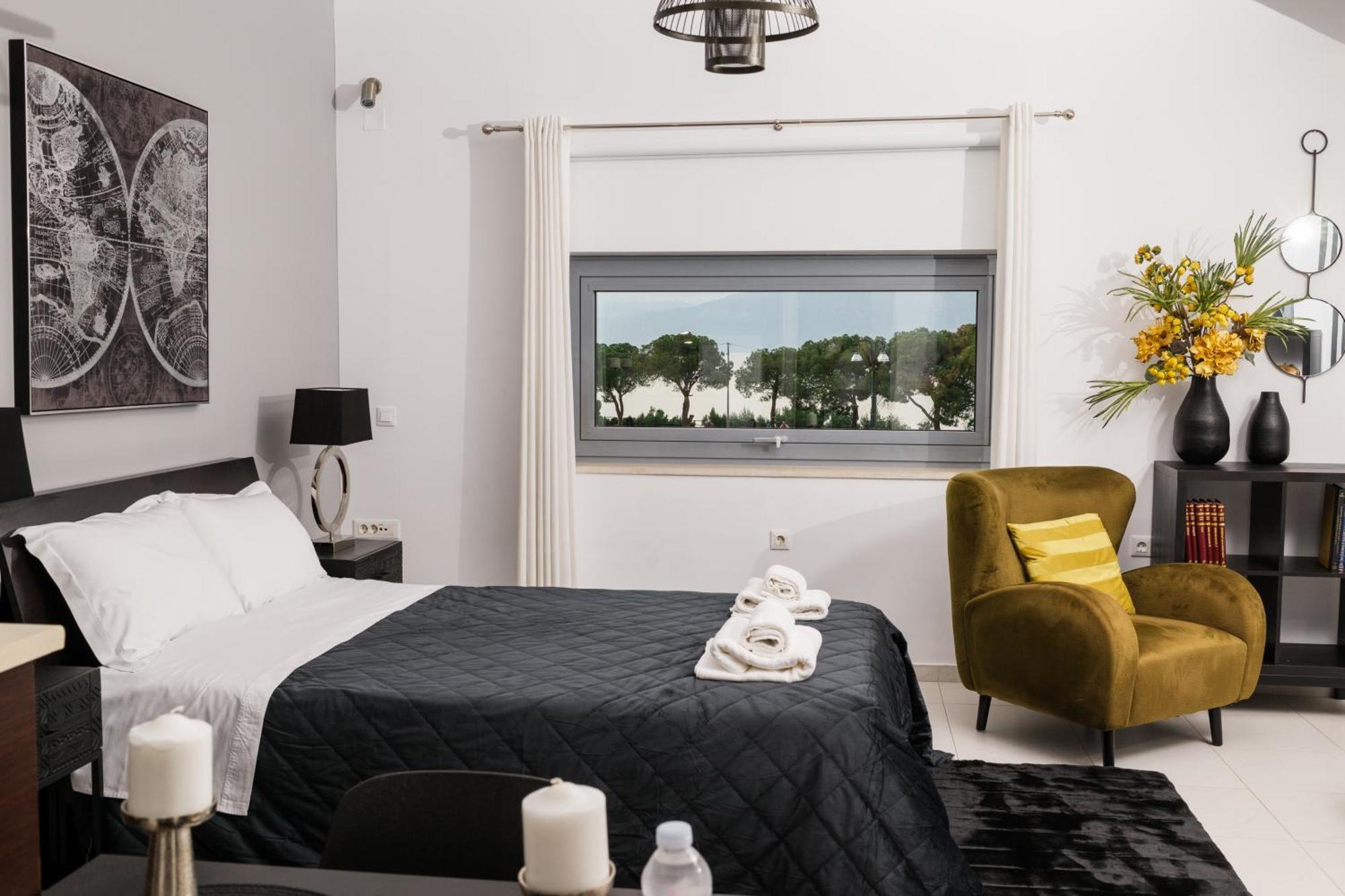 Byron Luxury Apartments Aigio Extérieur photo